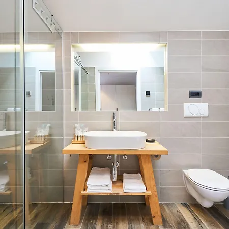 Inn La Del Cantiere 3*